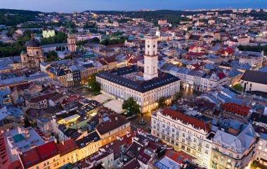 Легенда про труну із монахом у Ратуші